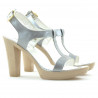 Damensandalen 5018 in silbernem Lackleder