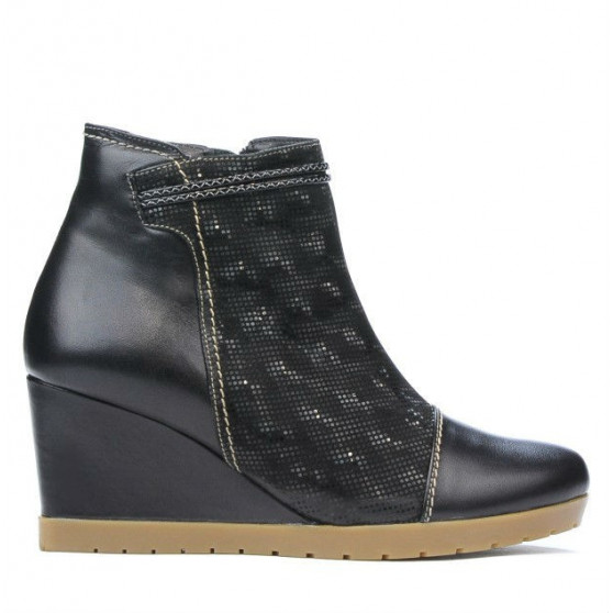 Damenstiefel 1143 schwarz kombiniert Damenstiefel 1143 schwarz kombiniert