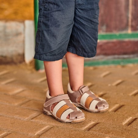 Kleinkinder Sandalen 75c Cappuccino kombiniert lifestyle