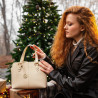 Damenschultertasche 004g Beige Latte lifestyle