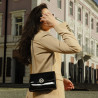 Damenschultertasche 013g 01 Lack schwarz lifestyle