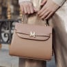 Damentasche Schultertasche 033g beige Box lifestyle