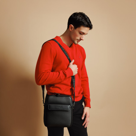 Herren-Schultertasche 303g 01 schwarz lifestyle