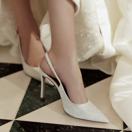 Damensandalen 1352 weißer Satin lifestyle