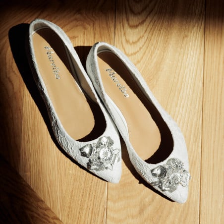 Damen-Ballerinas 1354 weißer Satin lifestyle