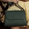 Damentasche zum Umhängen 040g Forest Green lifestyle