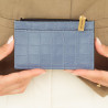 Kartenetui 209g Croco Himmelblau lifestyle