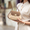 Damentasche Handtasche 042g Bufo Taupe lifestyle
