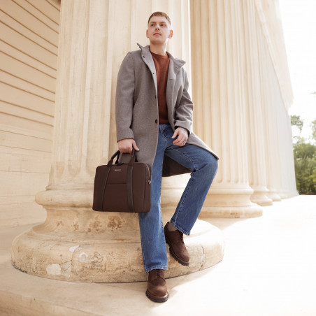 Laptoptasche 306g 01 Espresso lifestyle