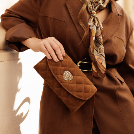 Damentasche für die Schulter 048g Wildleder Braun lifestyle