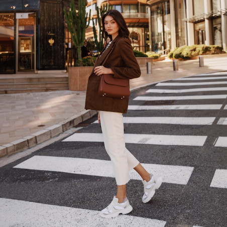 Damen-Umhängetasche 040g biz cognac lifestyle