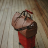 Reisetasche 305g 01 biz cognac lifestyle