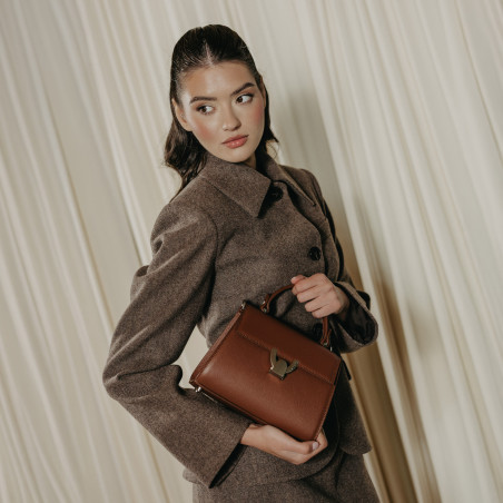 Damen-Umhängetasche 032g 01 Cognac lifestyle